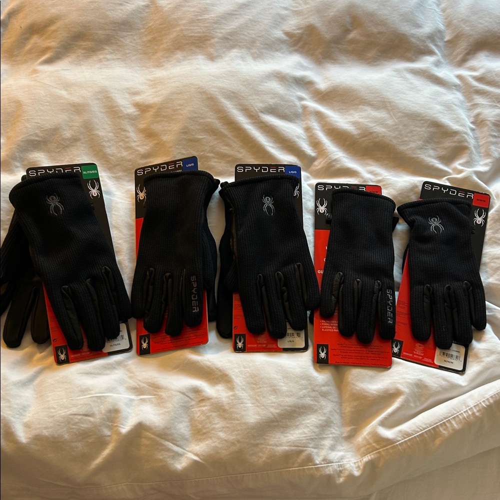 NWT !! Spyder Men’s Black Knit Performance Gloves-assorted sizes!!